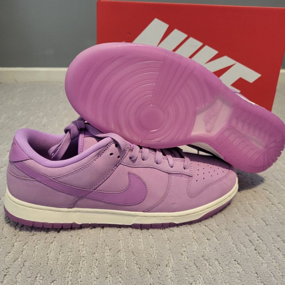 Size 12W / 10.5M Nike Dunk Low PRM MF Rush Fuchsia - DV7415-500 - AUTHENTIC NEW!